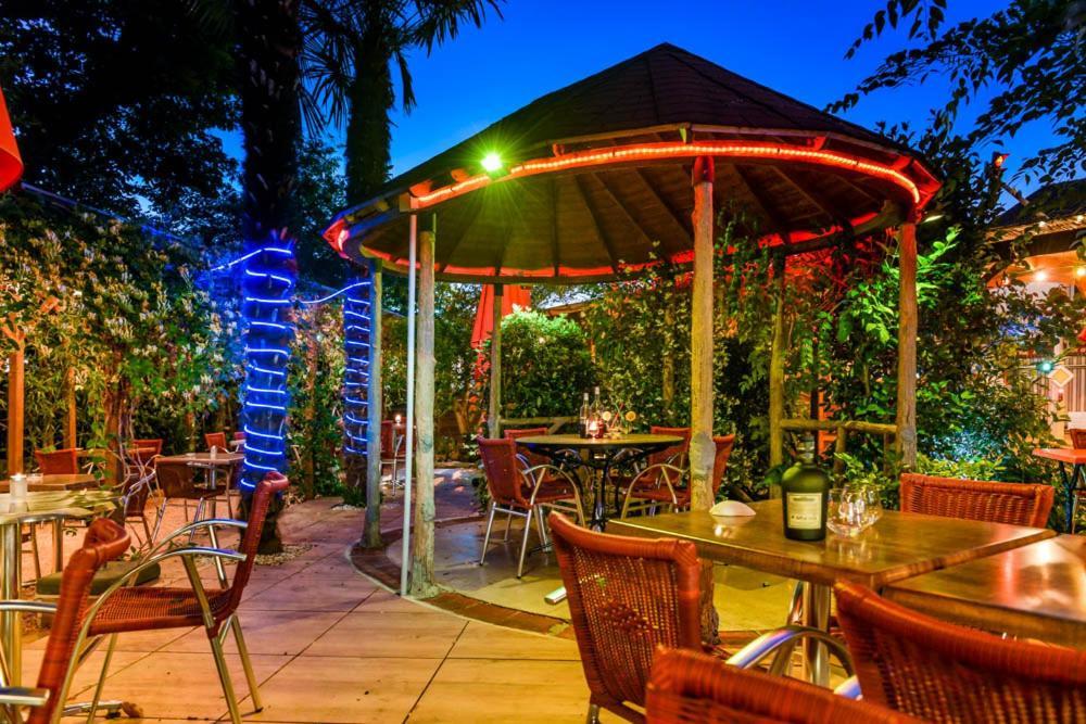 Atipyc Hotel Marssac-sur-Tarn Екстериор снимка