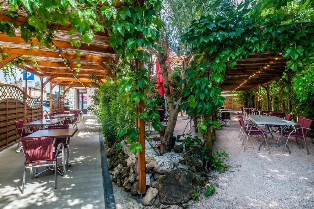 Atipyc Hotel Marssac-sur-Tarn Екстериор снимка