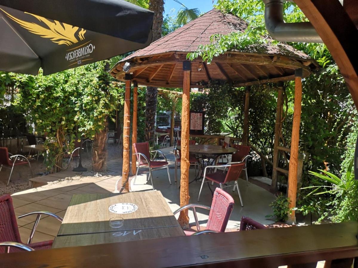 Atipyc Hotel Marssac-sur-Tarn Екстериор снимка